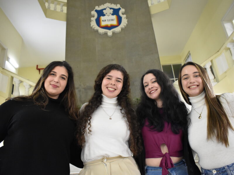 As biomédicas Daniele, Maria Eduarda, Beatriz e Rebeca