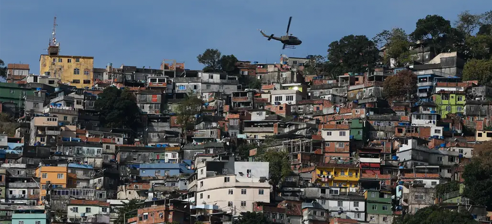 O Controle das Milícias e do Tráfico sobre os Serviços no Rio de Janeiro: novas formas de violações aos direitos humanos
