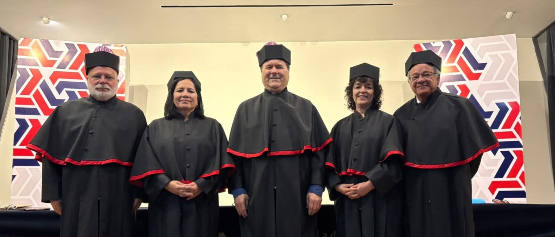 Professor do PPGE da UCP ministra aula magna e conferência na Universidad La Salle, no México