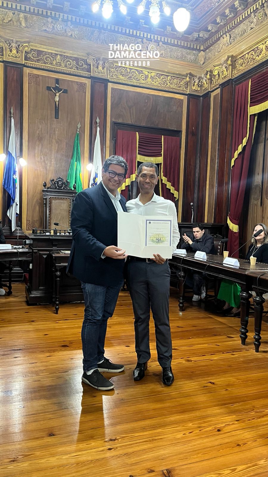 Coordenador do curso de Administração da UCP é homenageado na Câmara de Vereadores de Petrópolis